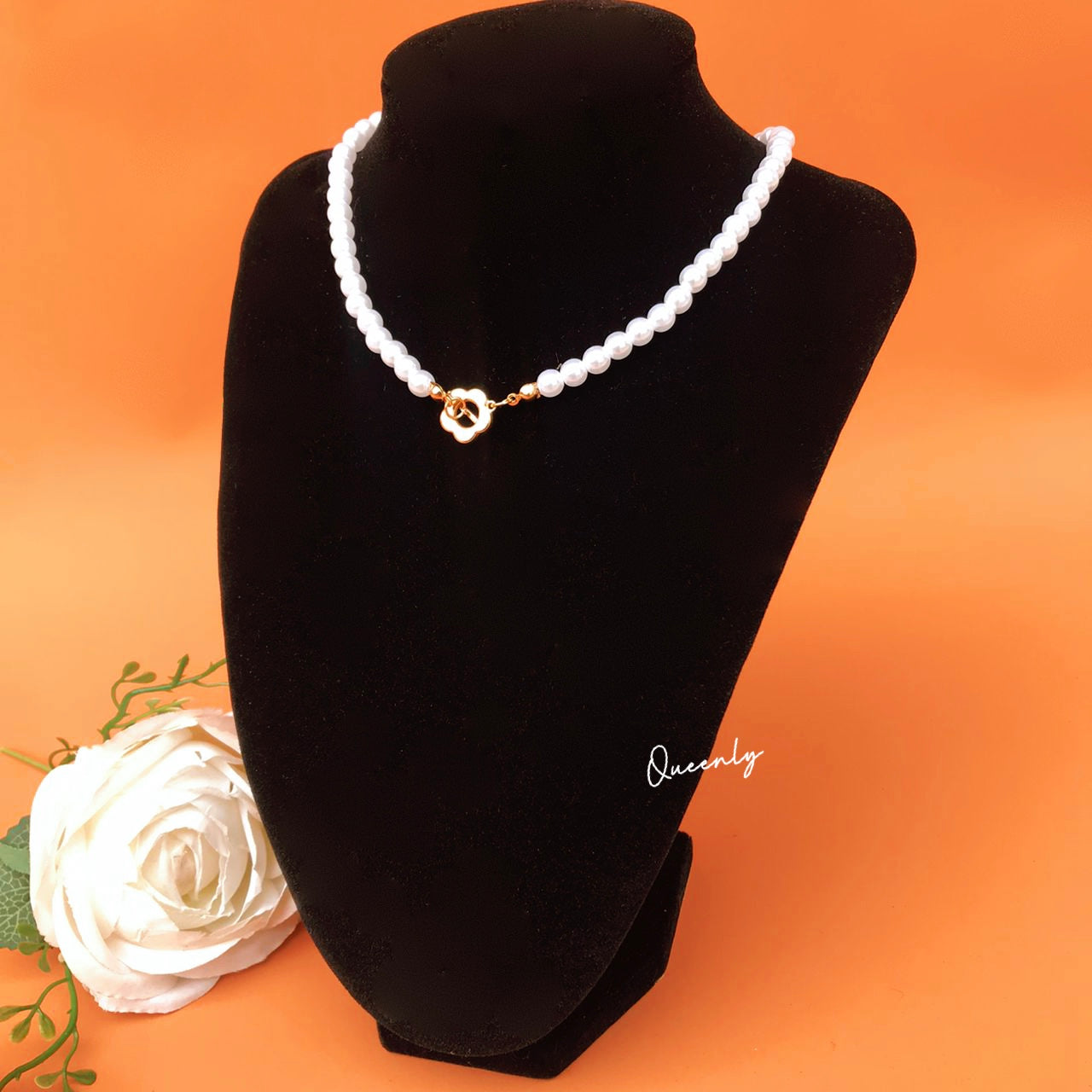 Elena Pearl Choker